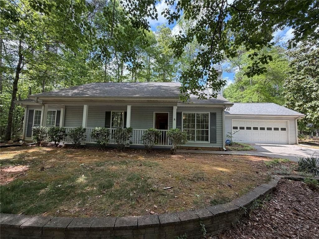 3 bedroom, 2 bathroom, 1,516 sq ft single family residence for sale at 7304 Tara Drive, Villa Rica, GA 30180 — photo 2