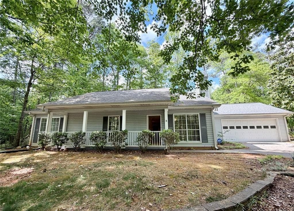 3 bedroom, 2 bathroom, 1,516 sq ft single family residence for sale at 7304 Tara Drive, Villa Rica, GA 30180 — photo 3