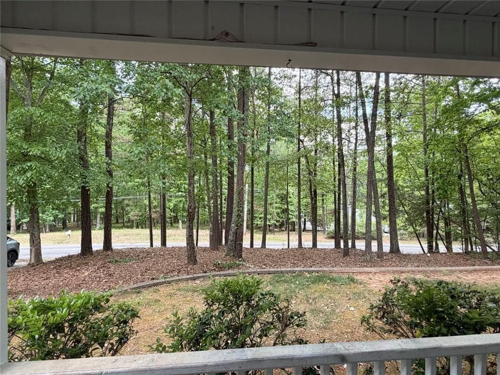 3 bedroom, 2 bathroom, 1,516 sq ft single family residence for sale at 7304 Tara Drive, Villa Rica, GA 30180 — photo 4