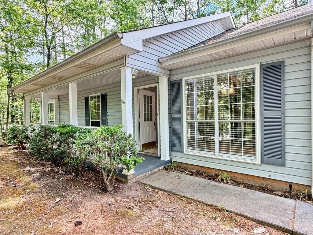 3 bedroom, 2 bathroom, 1,516 sq ft single family residence for sale at 7304 Tara Drive, Villa Rica, GA 30180 — photo 6
