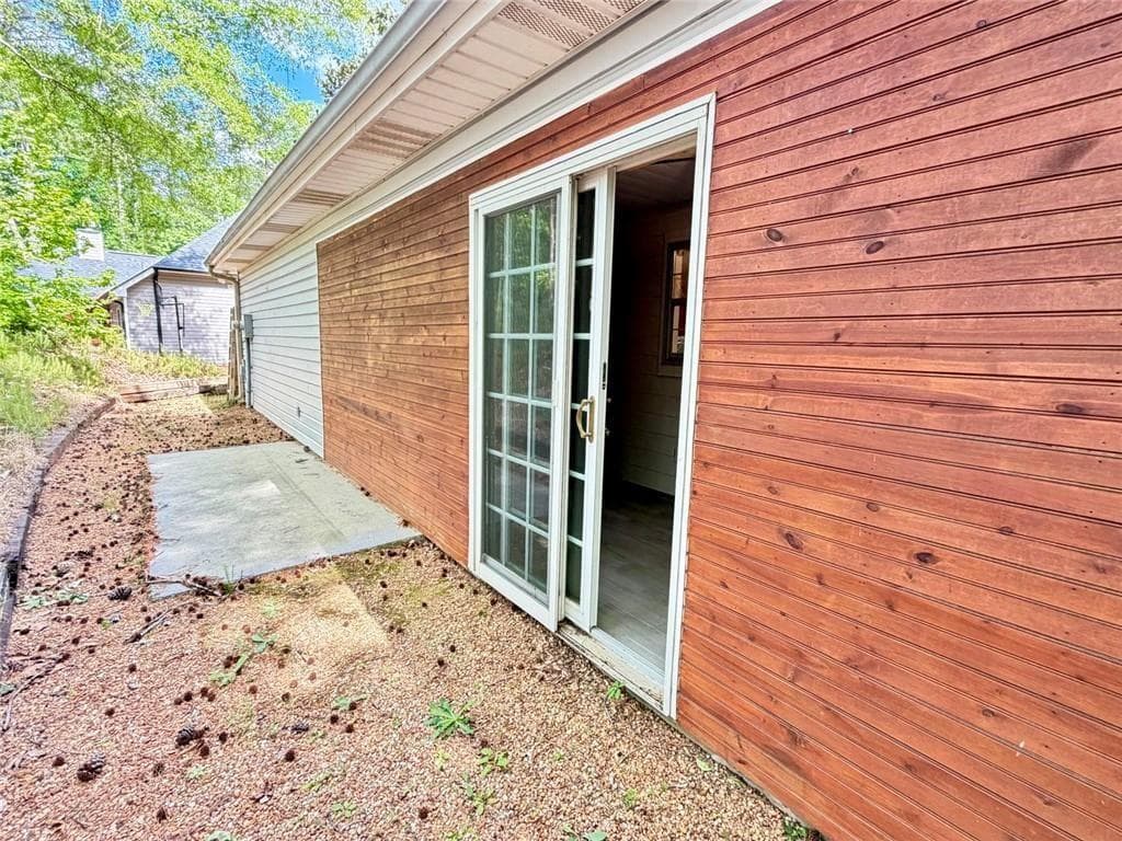 3 bedroom, 2 bathroom, 1,516 sq ft single family residence for sale at 7304 Tara Drive, Villa Rica, GA 30180 — photo 8