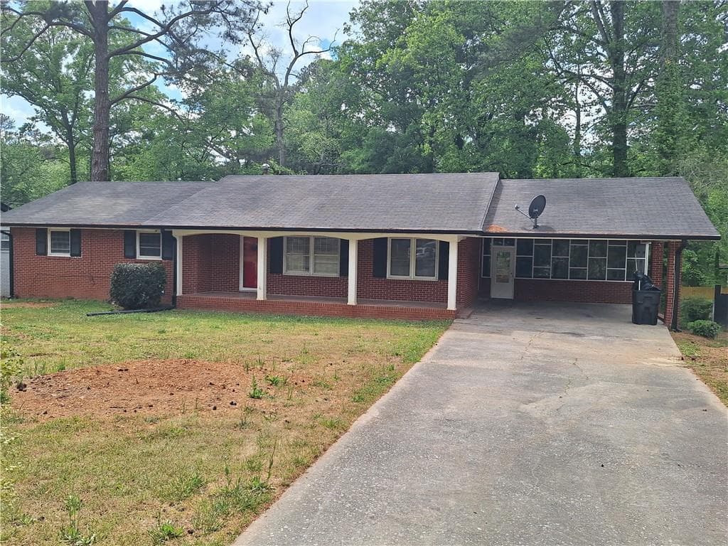 3 bedroom, 2 bathroom single family residence for rent at 4609 Hopewell Road, Atlanta, GA 30337 for $1,950 a month — photo 2