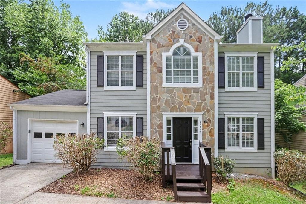 3 bedroom, 3 bathroom, 2,220 sq ft single family residence for sale at 3002 Cascade Manor Drive, Decatur, GA 30034 — photo 1 of 17