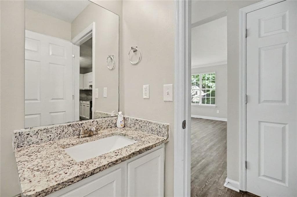 3 bedroom, 3 bathroom, 2,220 sq ft single family residence for sale at 3002 Cascade Manor Drive, Decatur, GA 30034 — photo 7