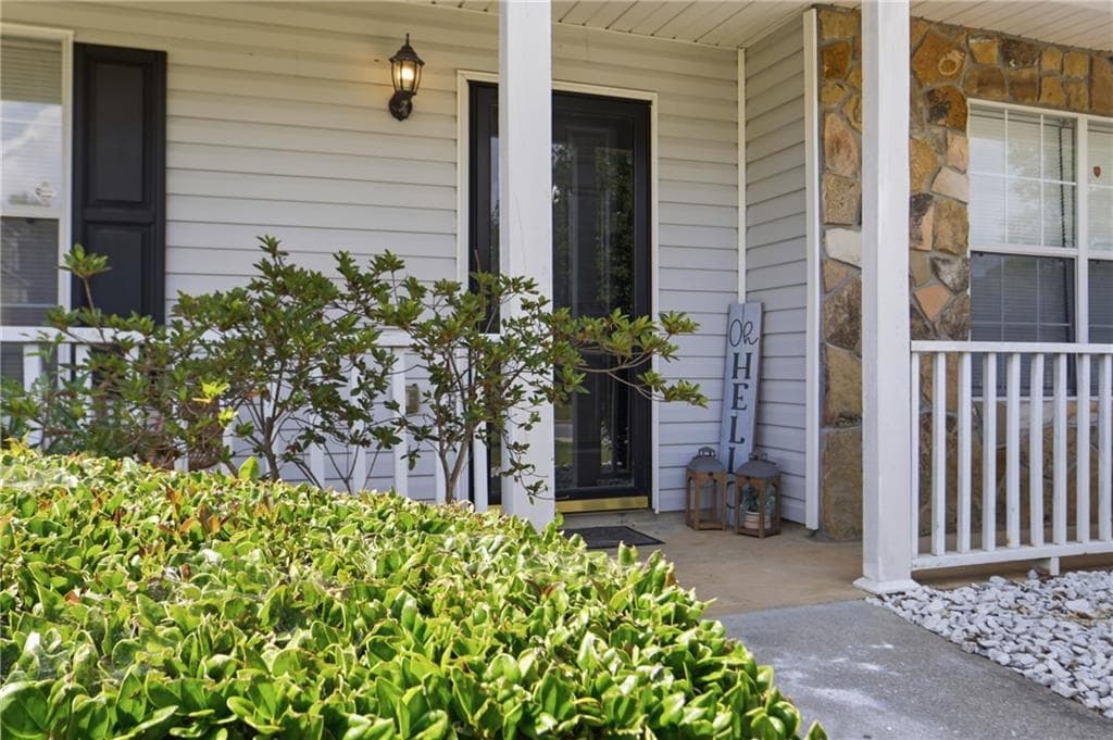 3 bedroom, 3 bathroom, 1,532 sq ft single family residence for sale at 3740 Michaels Creek Way, Loganville, GA 30052 — photo 5