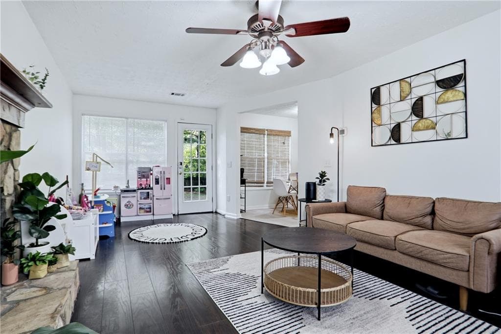 3 bedroom, 3 bathroom, 1,532 sq ft single family residence for sale at 3740 Michaels Creek Way, Loganville, GA 30052 — photo 6