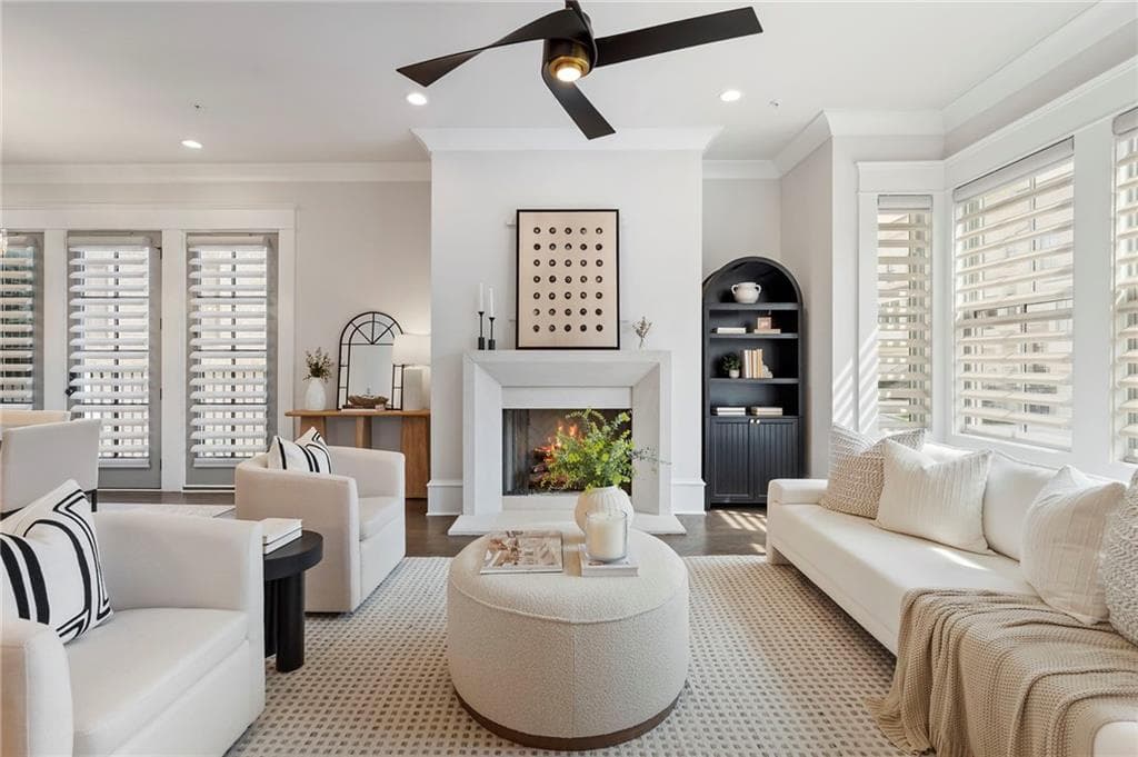 3715 Peachtree Road 12
