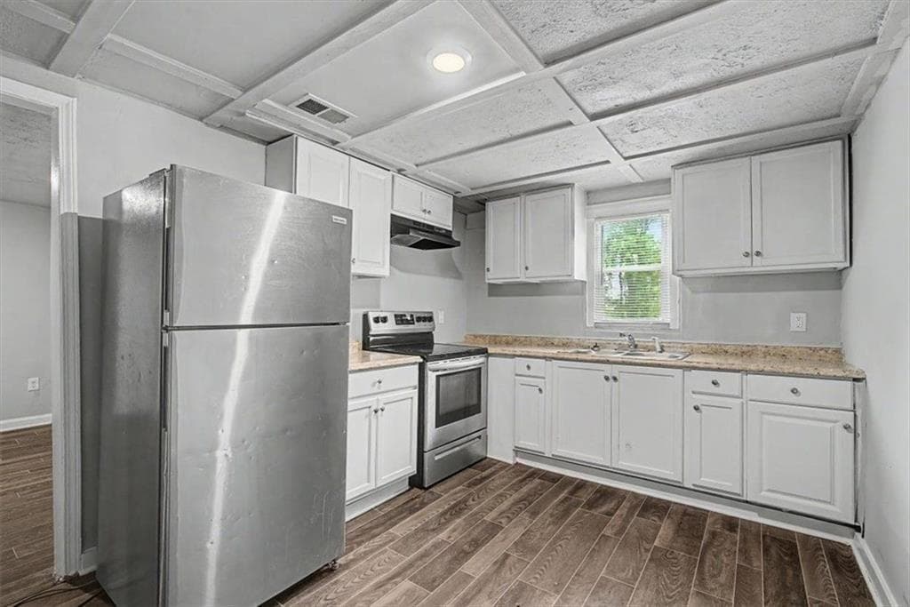 3 bedroom, 1 bathroom, 768 sq ft single family residence under contract at 8012 Green Street, Douglasville, GA 30134 — photo 7