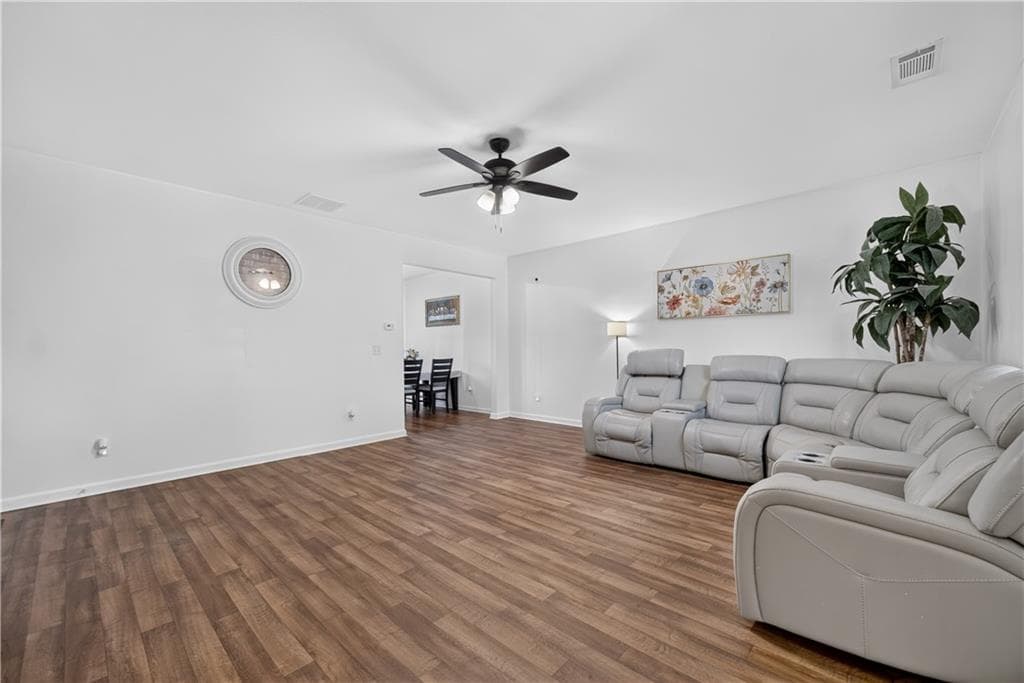 4 bedroom, 3 bathroom, 1,596 sq ft single family residence for sale at 707 Nonsuch Court, Winder, GA 30680 — photo 8