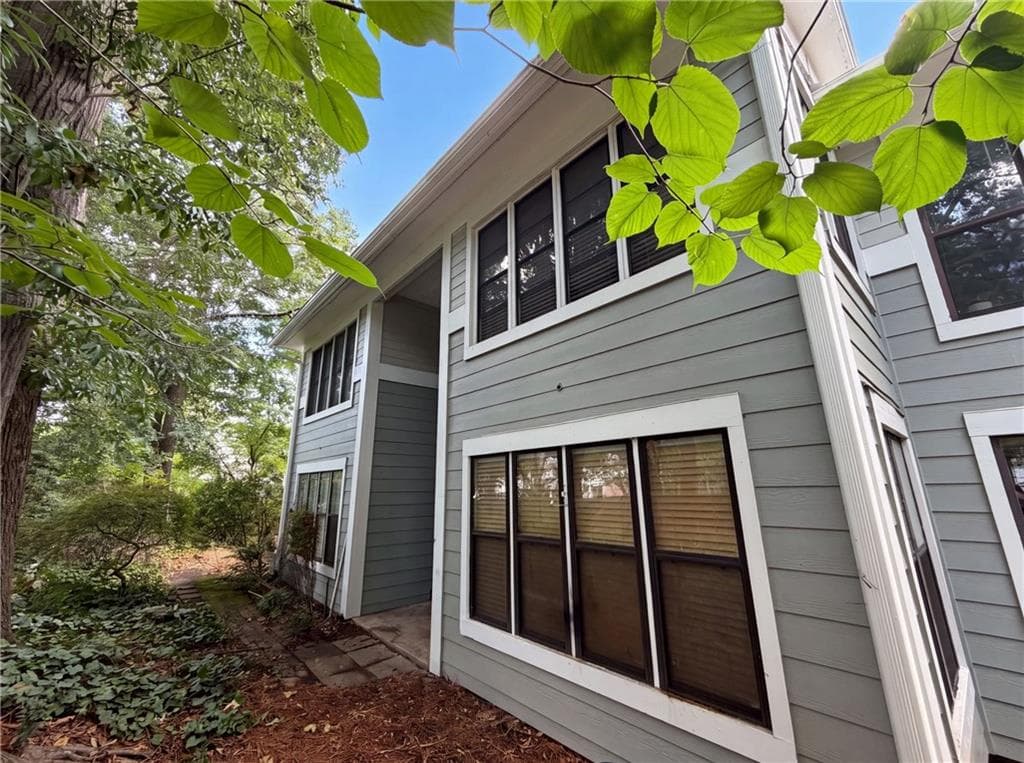 1 bedroom, 1 bathroom, 859 sq ft condominium for sale at 216 Summit North Drive, Atlanta, GA 30324 — photo 5