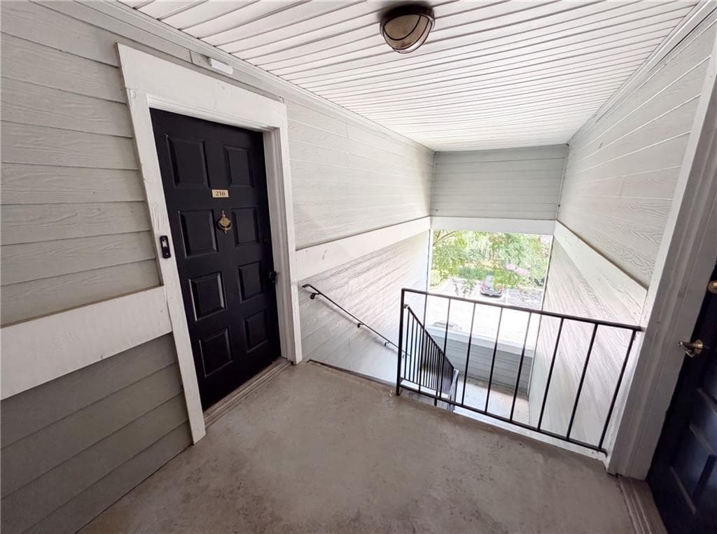 1 bedroom, 1 bathroom, 859 sq ft condominium for sale at 216 Summit North Drive, Atlanta, GA 30324 — photo 6