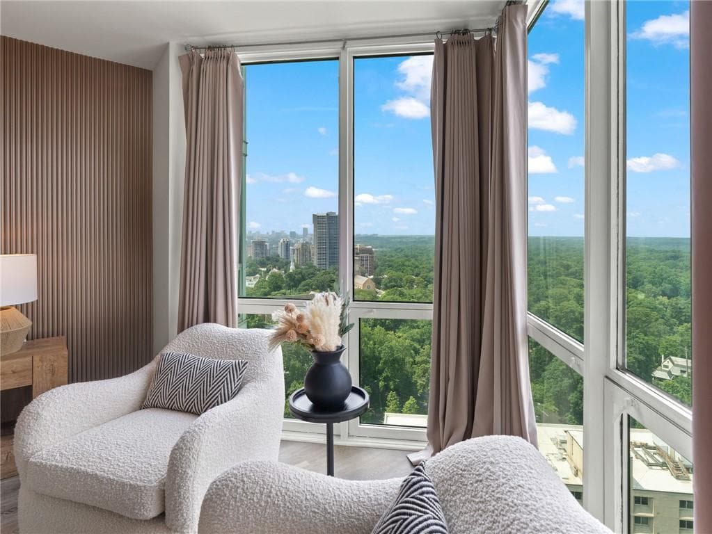 1 bedroom, 1 bathroom, 543 sq ft condominium for sale at 2870 Pharr Court South 2708, Atlanta, GA 30305 — photo 4