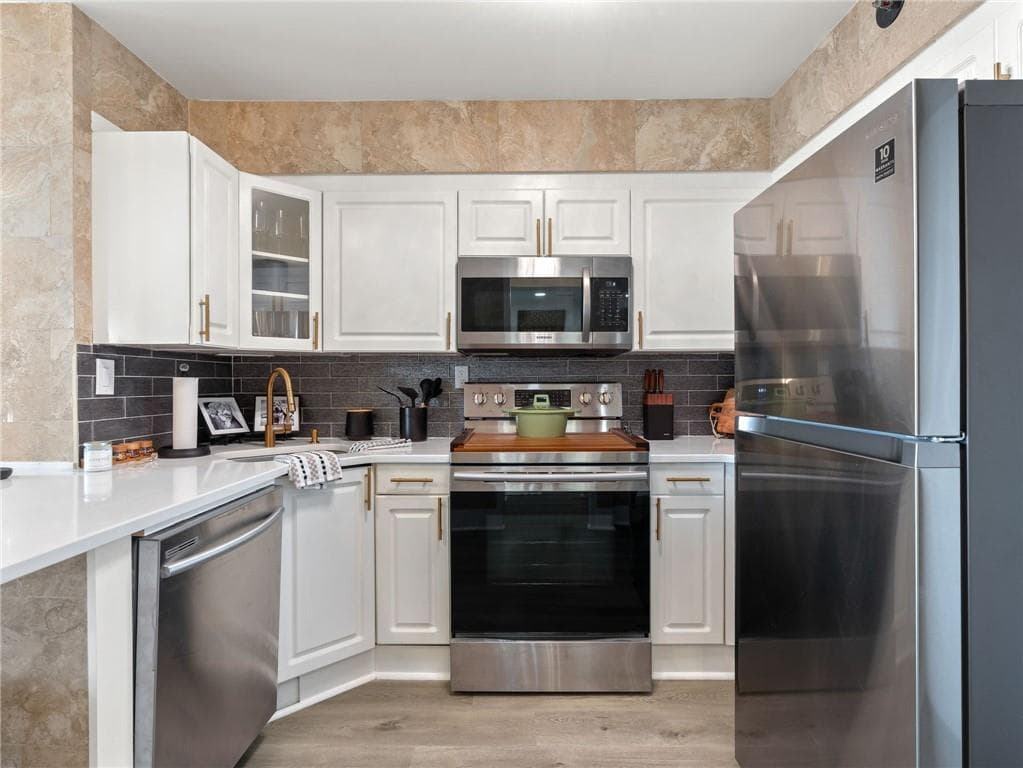 1 bedroom, 1 bathroom, 543 sq ft condominium for sale at 2870 Pharr Court South 2708, Atlanta, GA 30305 — photo 5