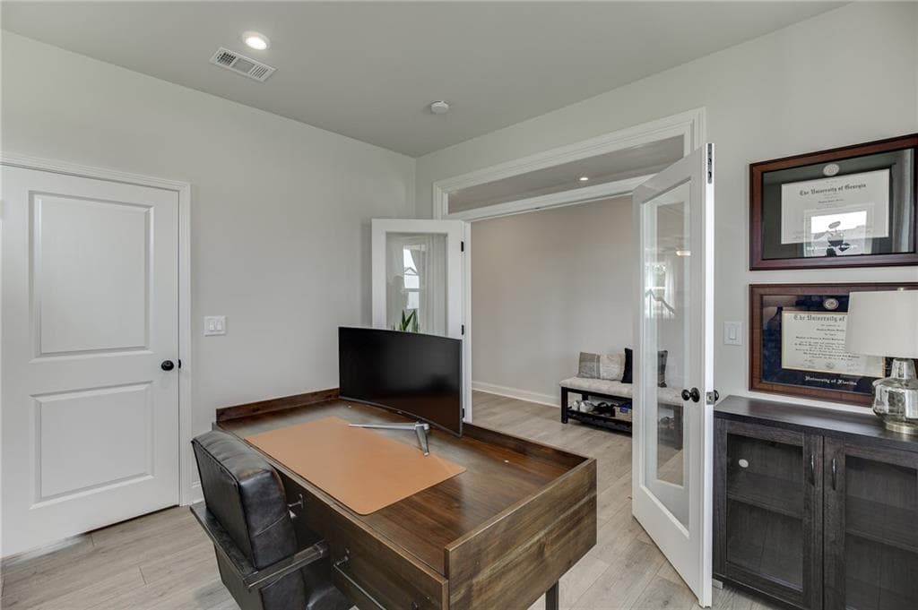 4 bedroom, 3 bathroom, 2,637 sq ft single family residence for sale at 7670 Homer Drive, Cumming, GA 30028 — photo 7