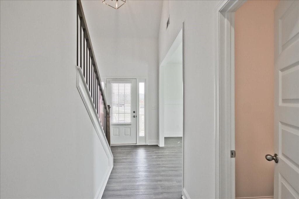4 bedroom, 3 bathroom, 2,447 sq ft single family residence under contract at 5956 Spring Way, Stonecrest, GA 30038 — photo 4