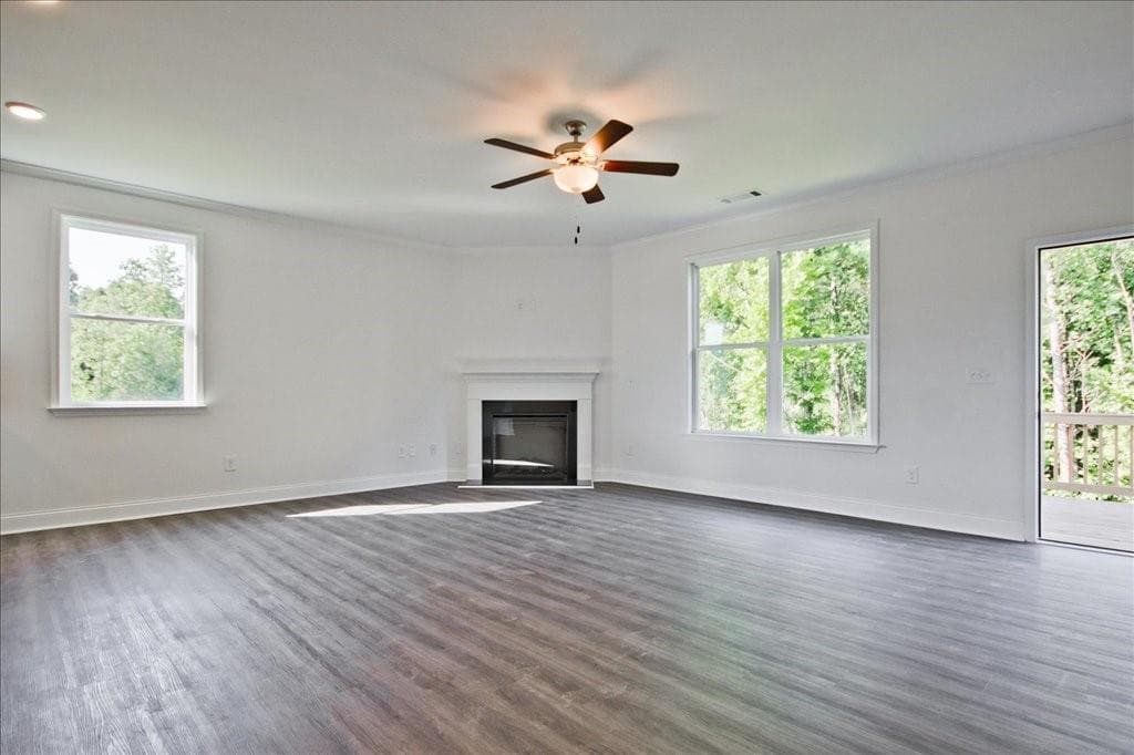 4 bedroom, 3 bathroom, 2,447 sq ft single family residence under contract at 5956 Spring Way, Stonecrest, GA 30038 — photo 8