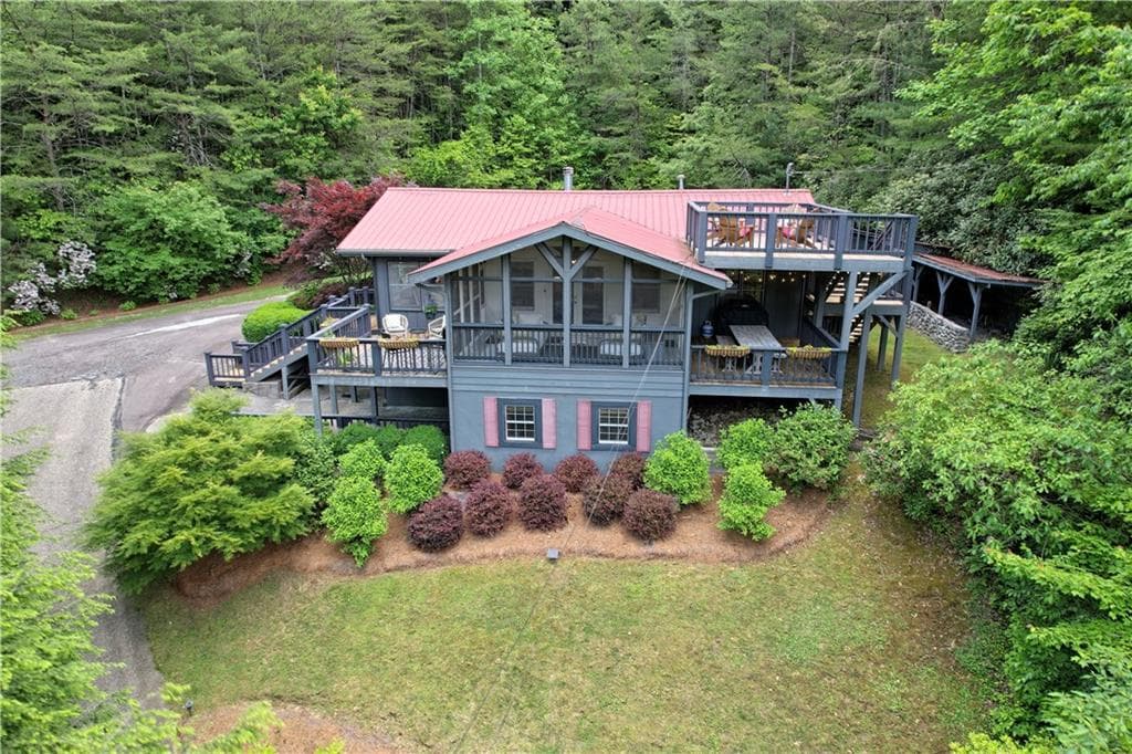 5 bedroom, 3 bathroom, 3,168 sq ft single family residence for sale at 422 Timpson Cove Road, Clayton, GA 30525 — photo 4