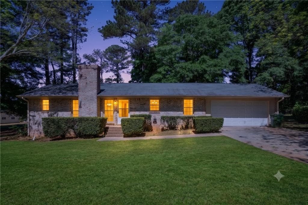2 bedroom, 2 bathroom, 1,152 sq ft single family residence for sale at 515 Kelton Road, Monroe, GA 30656