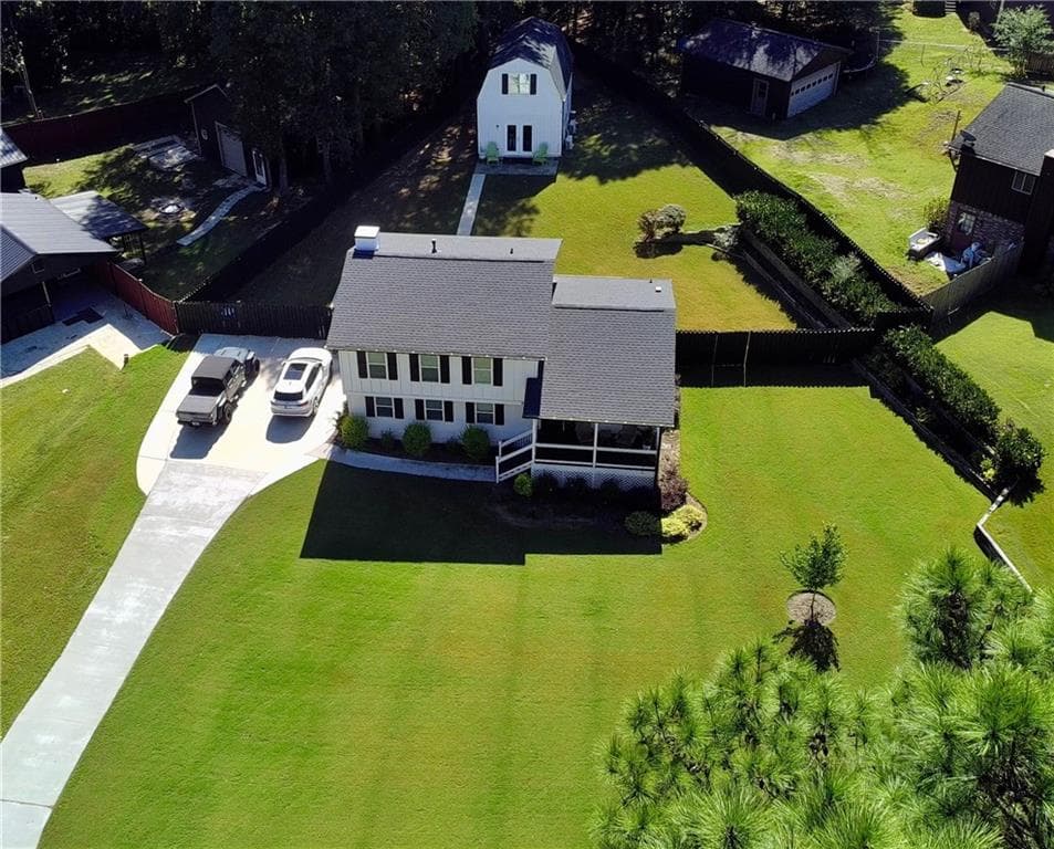 3 bedroom, 3 bathroom, 1,832 sq ft single family residence for sale at 880 The Circle, Lawrenceville, GA 30043 — photo 2