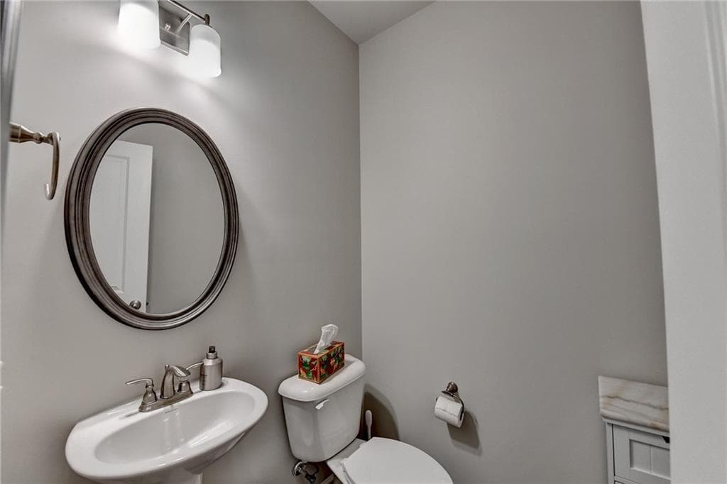 3 bedroom, 4 bathroom, 2,084 sq ft townhouse for sale at 2719 Hedgeway Circle, Kennesaw, GA 30144 — photo 4