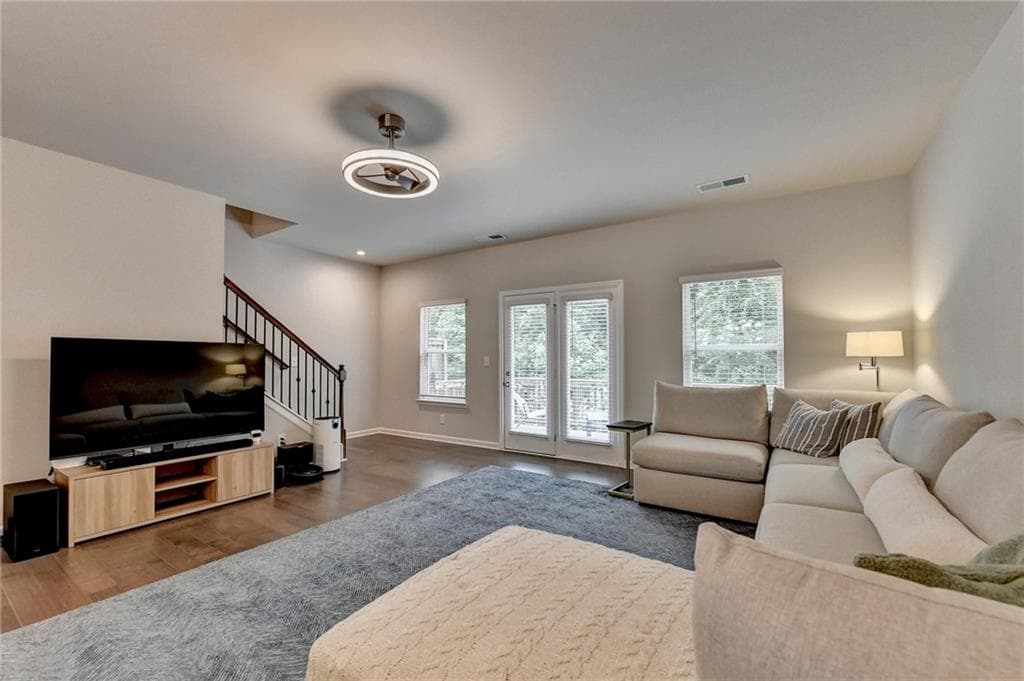 3 bedroom, 4 bathroom, 2,084 sq ft townhouse for sale at 2719 Hedgeway Circle, Kennesaw, GA 30144 — photo 6