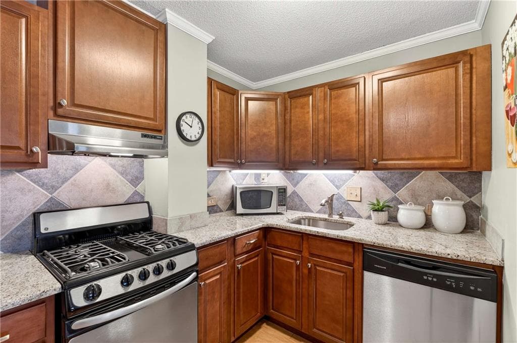 1 bedroom, 1 bathroom, 667 sq ft condominium for sale at 2285 Peachtree Road 1106, Atlanta, GA 30309 — photo 4