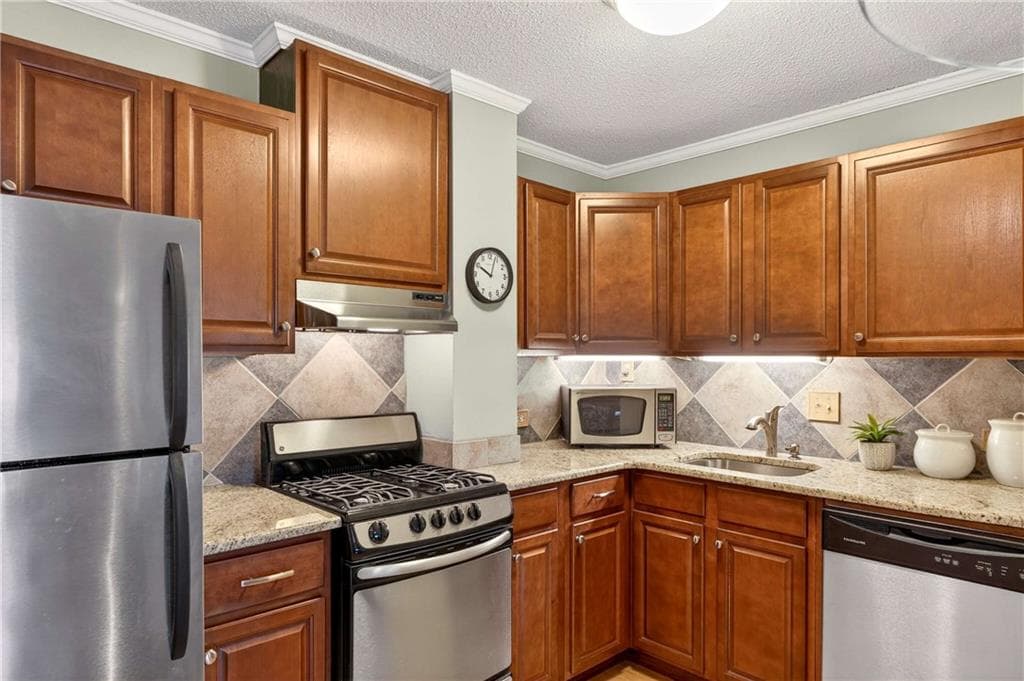 1 bedroom, 1 bathroom, 667 sq ft condominium for sale at 2285 Peachtree Road 1106, Atlanta, GA 30309 — photo 5