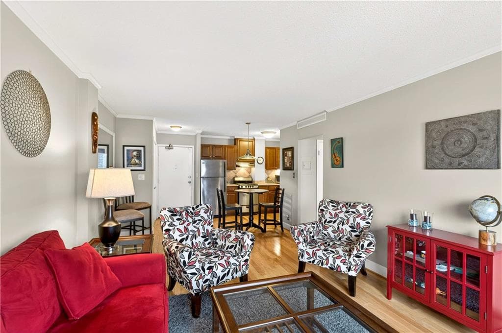 1 bedroom, 1 bathroom, 667 sq ft condominium for sale at 2285 Peachtree Road 1106, Atlanta, GA 30309 — photo 9