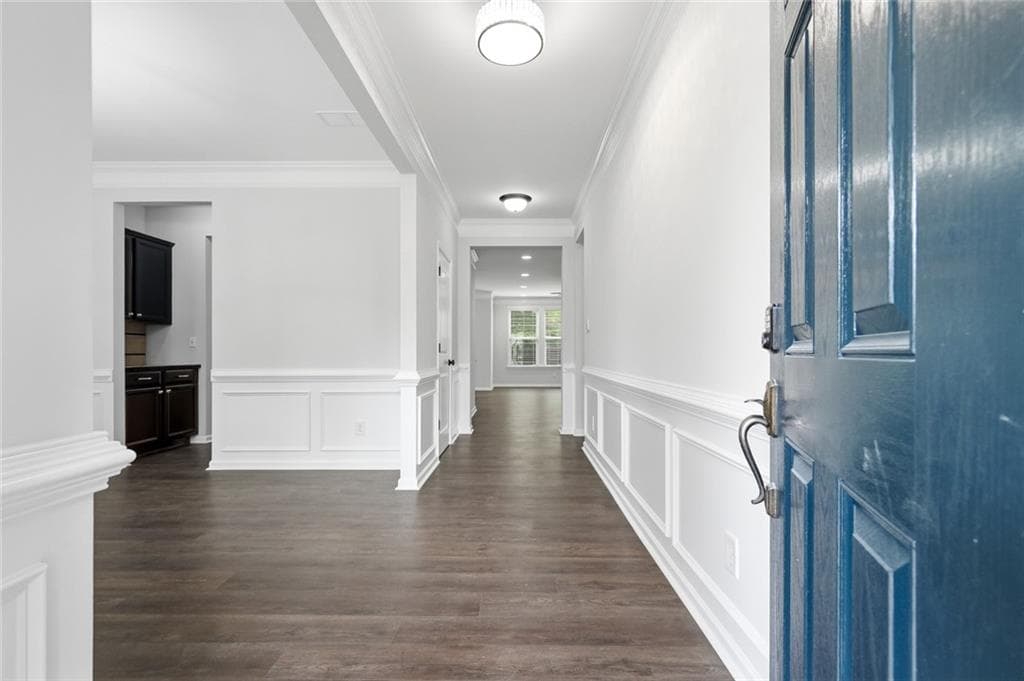 5 bedroom, 5 bathroom, 4,509 sq ft single family residence for sale at 1190 Krobot Way, Alpharetta, GA 30004 — photo 4