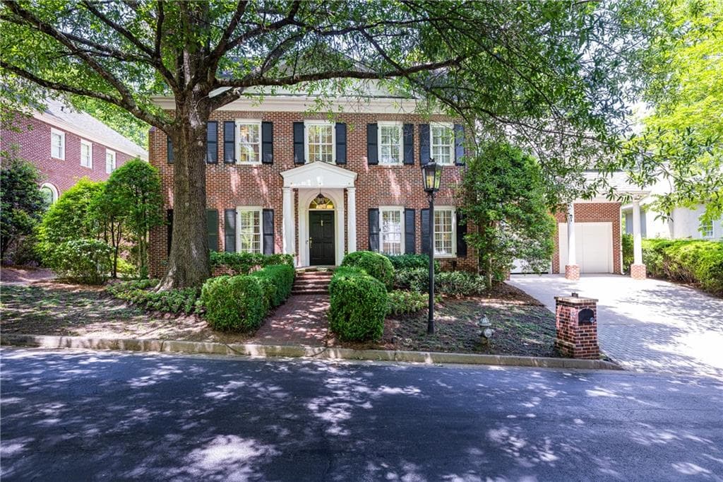 5 bedroom, 7 bathroom single family residence sold at 15 Old Paces Place, Atlanta, GA 30327