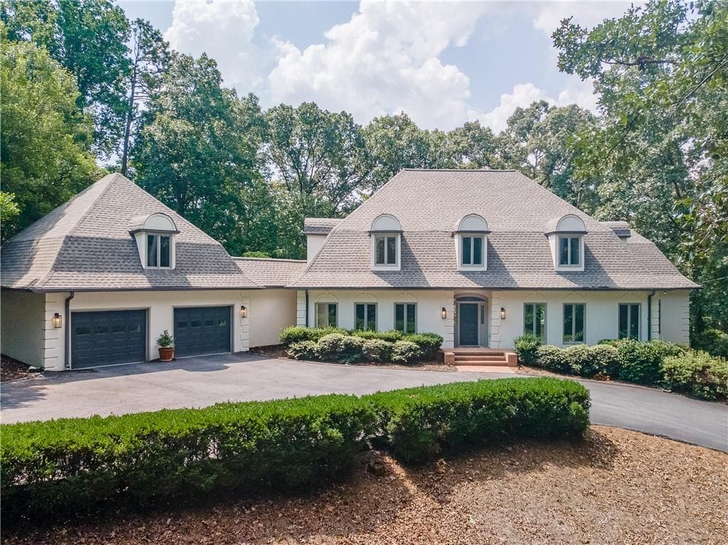 5 bedroom, 5 bathroom, 7,132 sq ft single family residence for sale at 4010 Paper Mill Road, Marietta, GA 30067 — photo 2