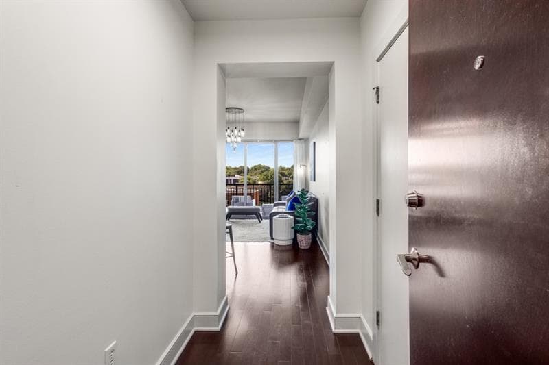 1 bedroom, 1 bathroom, 989 sq ft condominium for rent at 222 12th Street 904, Atlanta, GA 30309 for $2,500 a month — photo 2