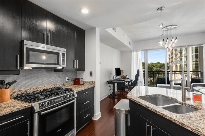 1 bedroom, 1 bathroom, 989 sq ft condominium for rent at 222 12th Street 904, Atlanta, GA 30309 for $2,500 a month — photo 7