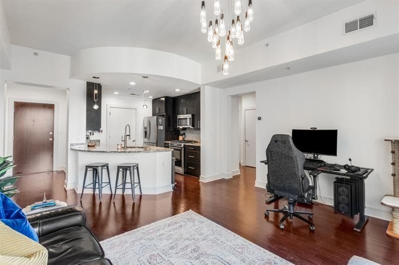 1 bedroom, 1 bathroom, 989 sq ft condominium for rent at 222 12th Street 904, Atlanta, GA 30309 for $2,500 a month — photo 10