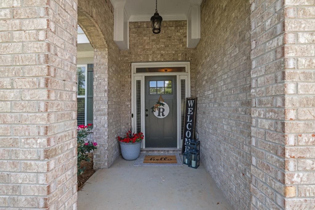 4 bedroom, 4 bathroom, 2,600 sq ft single family residence under contract at 2085 Sparrowhawk Court, Austell, GA 30106 — photo 3