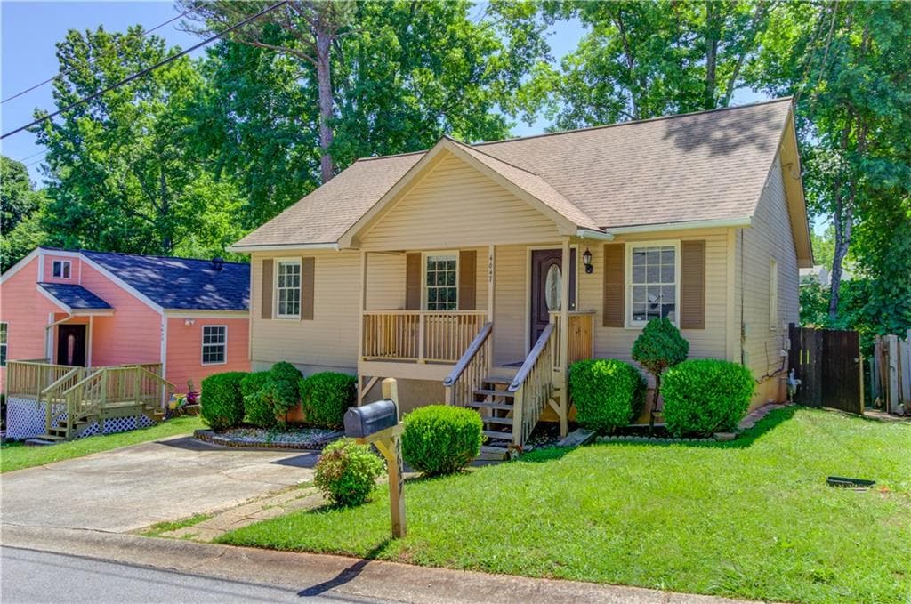 3 bedroom, 2 bathroom, 1,020 sq ft single family residence for rent at 4647 Candlewyck Way, Buford, GA 30518 for $2,000 a month — photo 1 of 14
