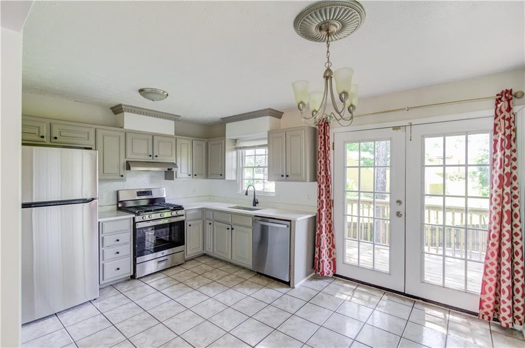 3 bedroom, 2 bathroom, 1,020 sq ft single family residence for rent at 4647 Candlewyck Way, Buford, GA 30518 for $2,000 a month — photo 4