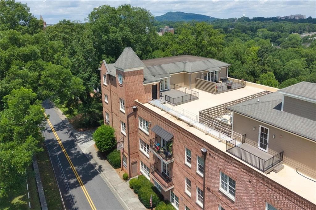 3 bedroom, 4 bathroom, 2,718 sq ft condominium for sale at 351 WASHINGTON Avenue 309, Marietta, GA 30060