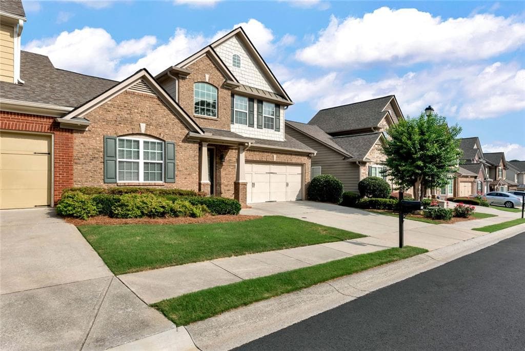 3 bedroom, 3 bathroom, 2,209 sq ft townhouse for sale at 2707 Sardis Chase Court, Buford, GA 30519 — photo 4
