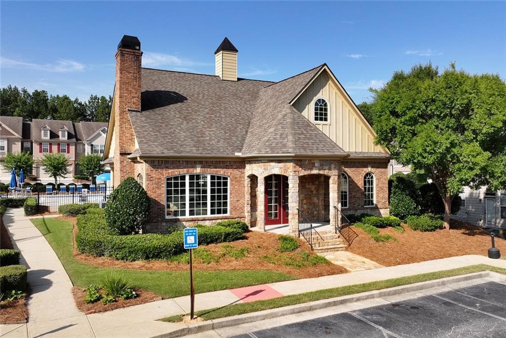 3 bedroom, 3 bathroom, 2,209 sq ft townhouse for sale at 2707 Sardis Chase Court, Buford, GA 30519 — photo 5
