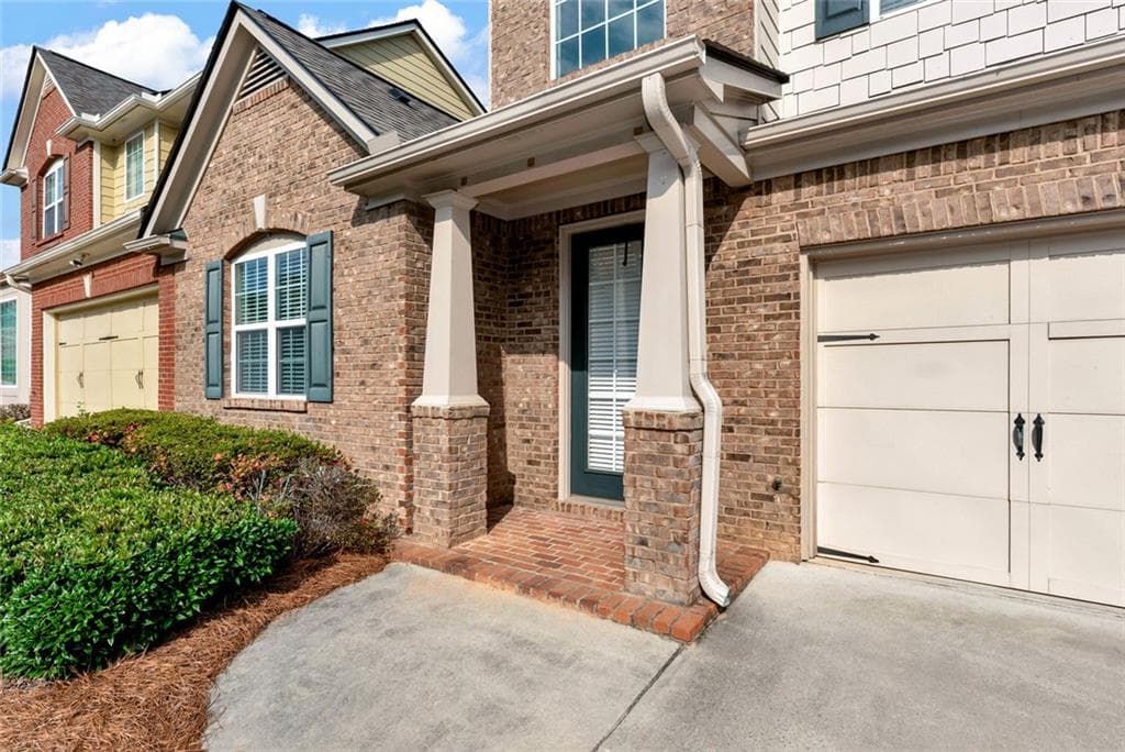 3 bedroom, 3 bathroom, 2,209 sq ft townhouse for sale at 2707 Sardis Chase Court, Buford, GA 30519 — photo 7