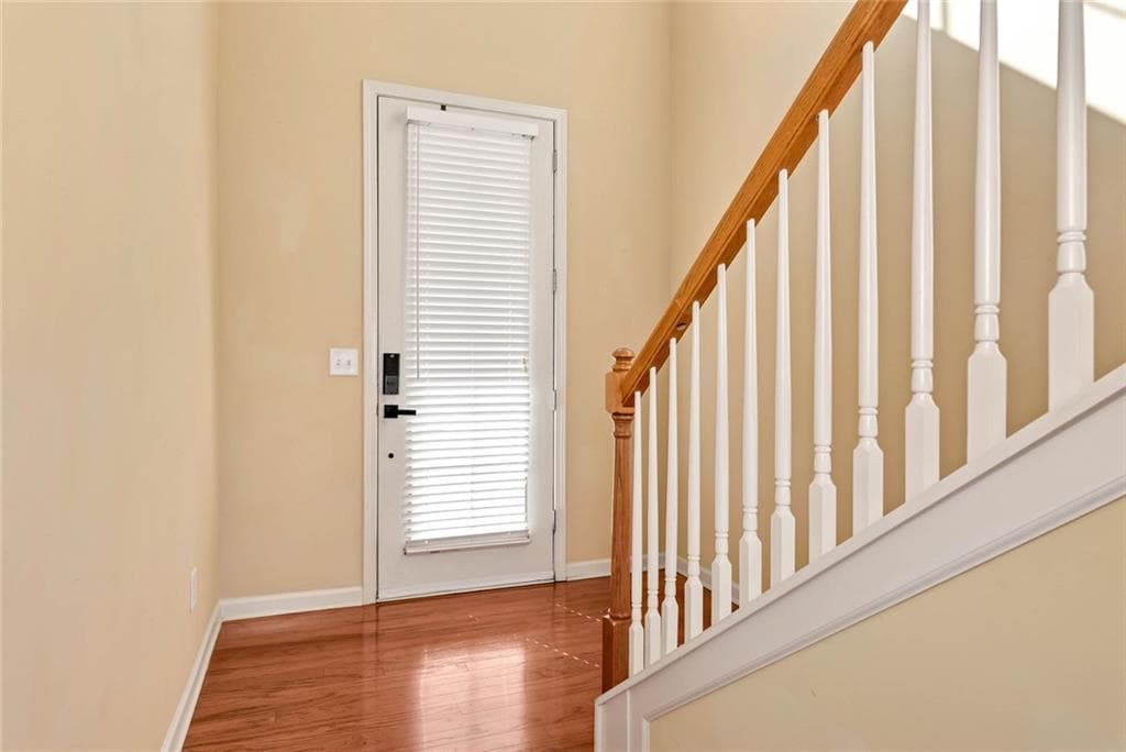 3 bedroom, 3 bathroom, 2,209 sq ft townhouse for sale at 2707 Sardis Chase Court, Buford, GA 30519 — photo 8