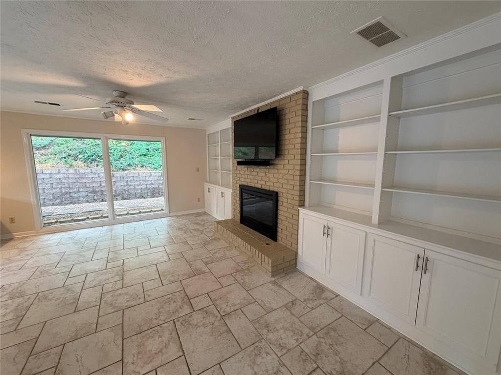 4 bedroom, 3 bathroom, 2,241 sq ft single family residence for rent at 298 Indian Hills Trail, Marietta, GA 30068 for $3,600 a month — photo 5