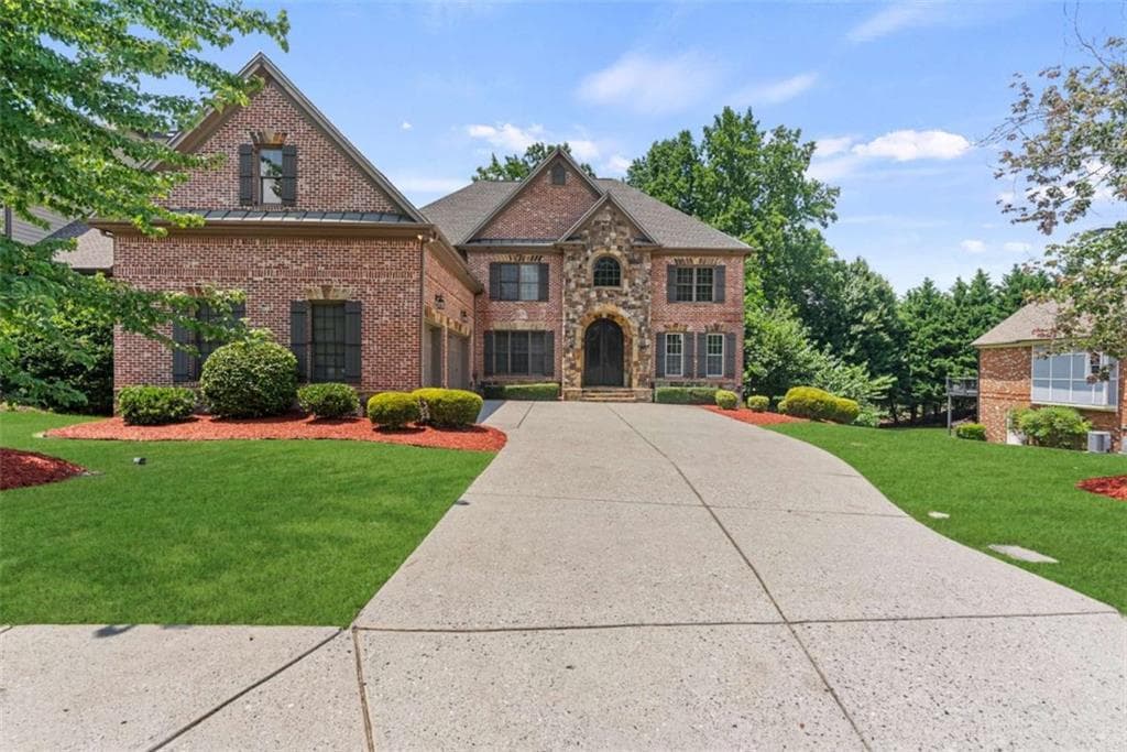 2452 Walkers Glen Lane, Buford, GA 30519 — most recent listing photo