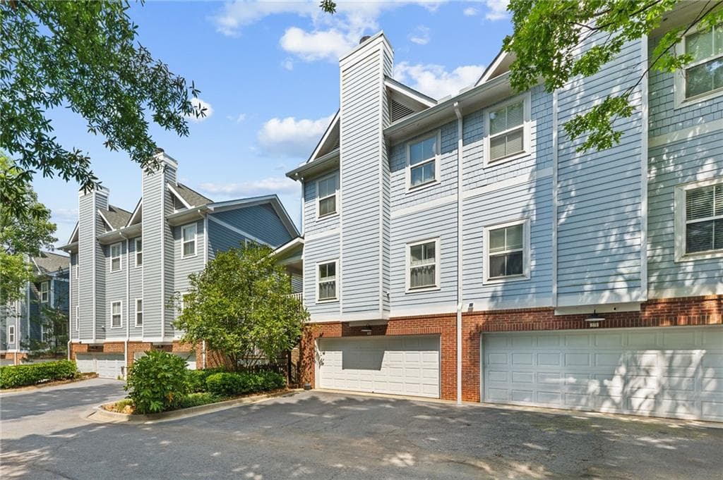 3 bedroom, 4 bathroom, 1,798 sq ft townhouse for sale at 268 Carlyle Park Drive, Atlanta, GA 30307