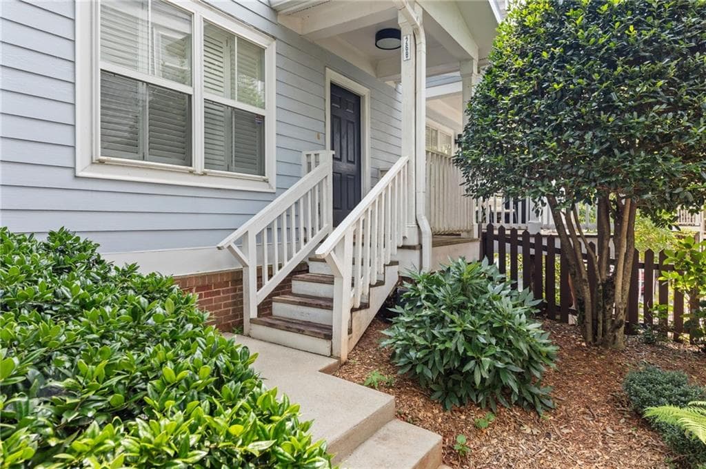 3 bedroom, 4 bathroom, 1,798 sq ft townhouse for sale at 268 Carlyle Park Drive, Atlanta, GA 30307 — photo 4