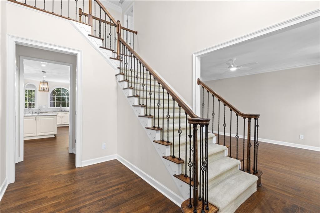 6 bedroom, 5 bathroom, 5,145 sq ft single family residence for rent at 2560 Hamptons Run, Alpharetta, GA 30005 for $5,800 a month — photo 3