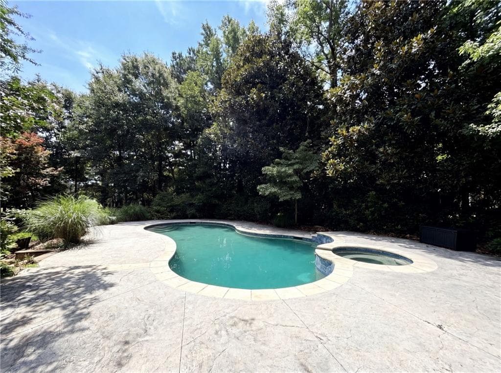 6 bedroom, 6 bathroom, 6,264 sq ft single family residence for sale at 3135 Spalding Drive, Atlanta, GA 30350 — photo 5