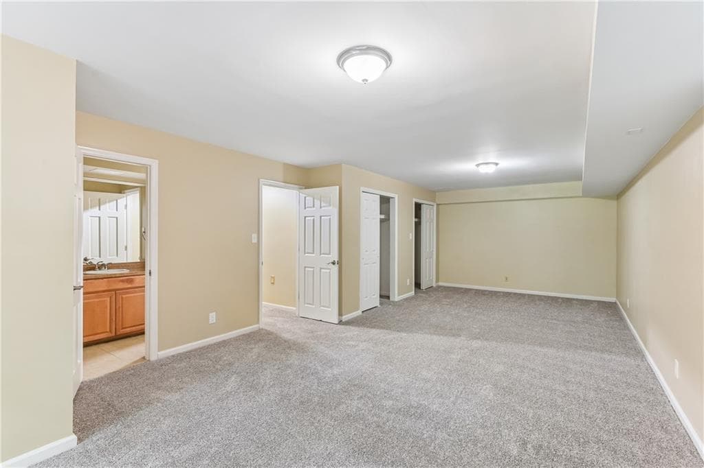 6 bedroom, 6 bathroom, 6,264 sq ft single family residence for sale at 3135 Spalding Drive, Atlanta, GA 30350 — photo 10