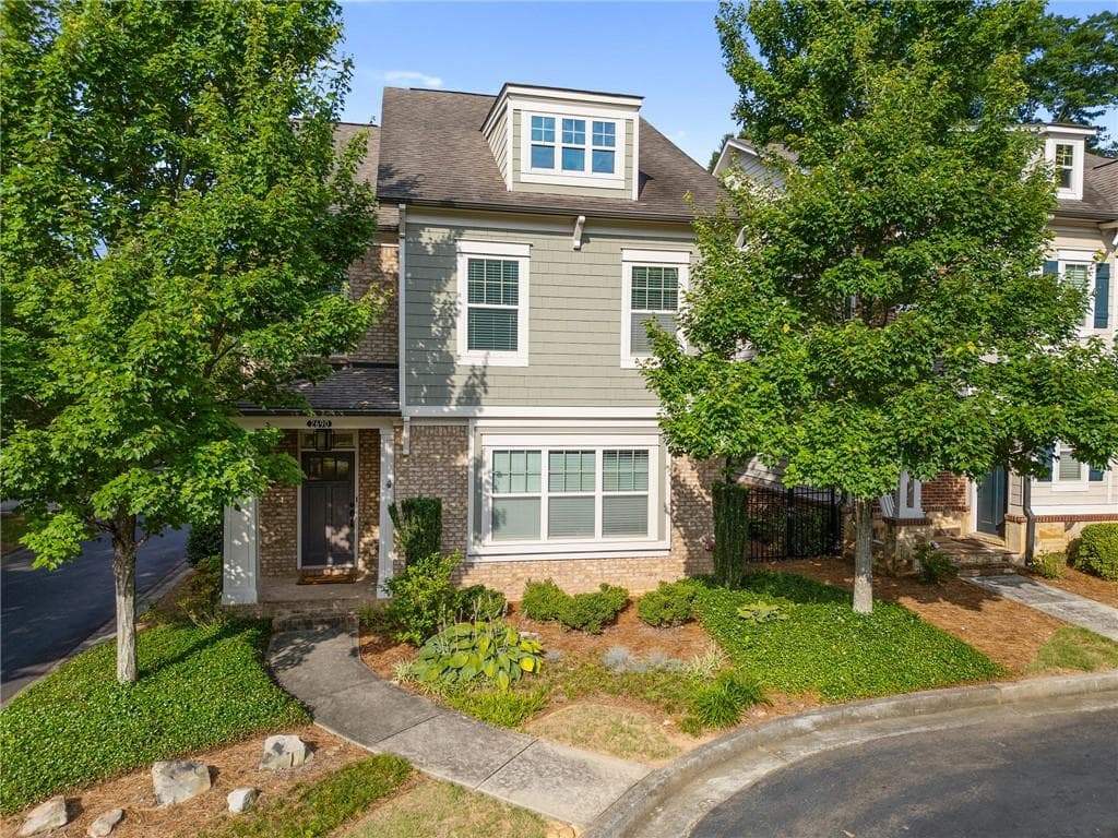 4 bedroom, 4 bathroom, 2,475 sq ft single family residence for sale at 2690 Telfair Drive, Smyrna, GA 30080 — photo 2